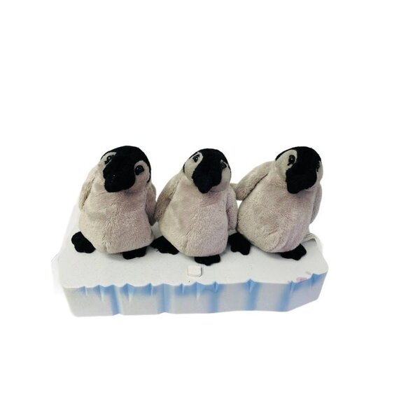Marching Penguins Trio Christmas Eve by Santa's Best Animation Musical Animated - Picture 1 of 6
